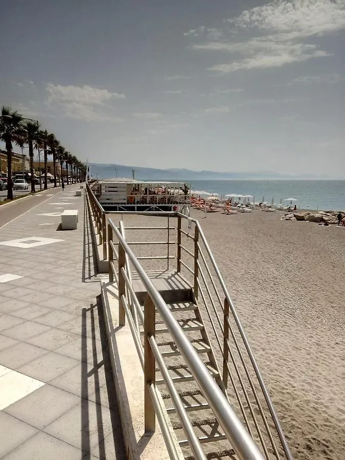 Appartamento Ok In Centro Capo dʼOrlando 0*,
